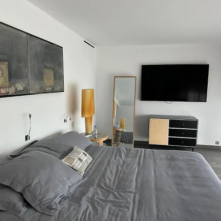 Вилла Before Making A Request, Read My Host Profile At The Bottom Of Page # Premium 4 Bedroom Villa With Private Pool Near Monaco *